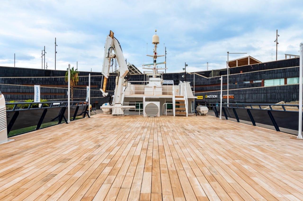 Luxury Boat Hotel Sant Adria de Besos Dış mekan fotoğraf