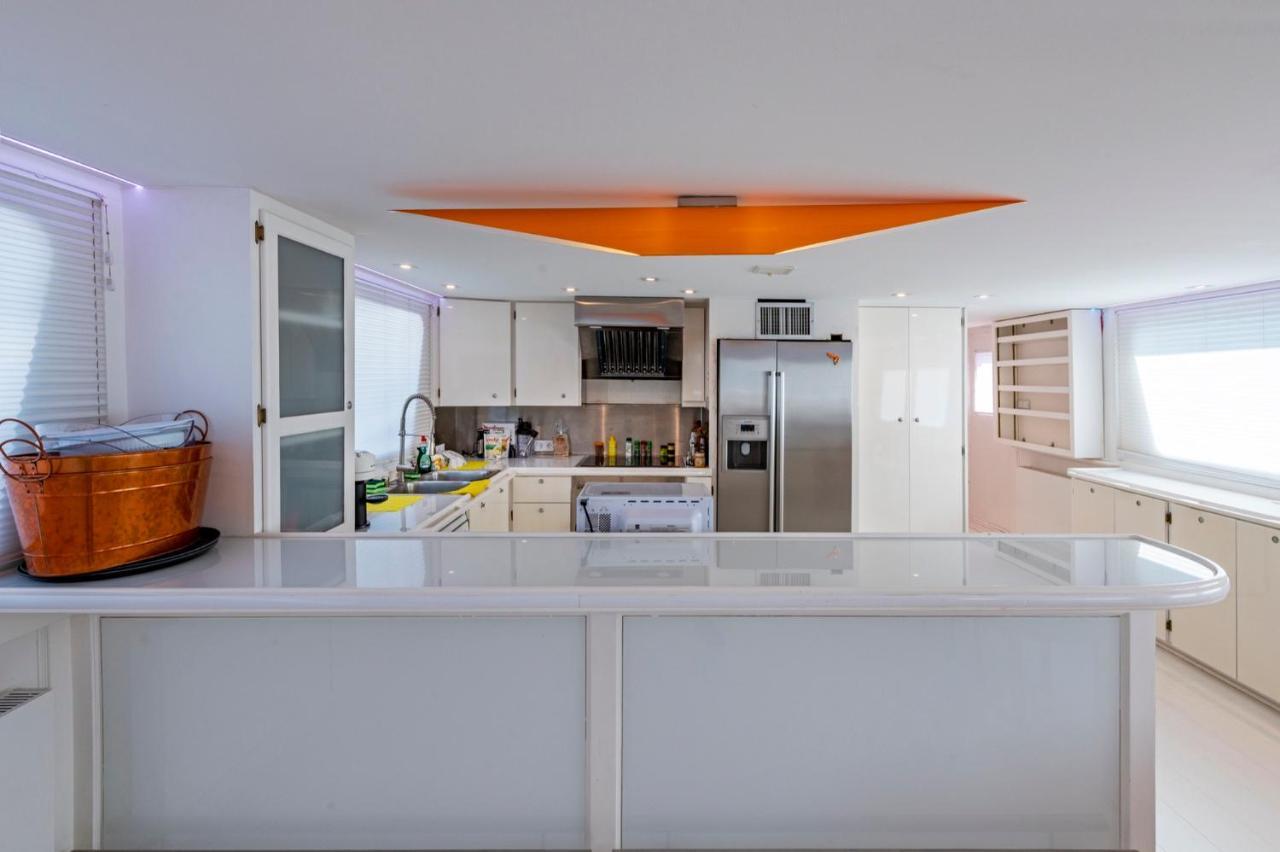 Luxury Boat Hotel Sant Adria de Besos Dış mekan fotoğraf