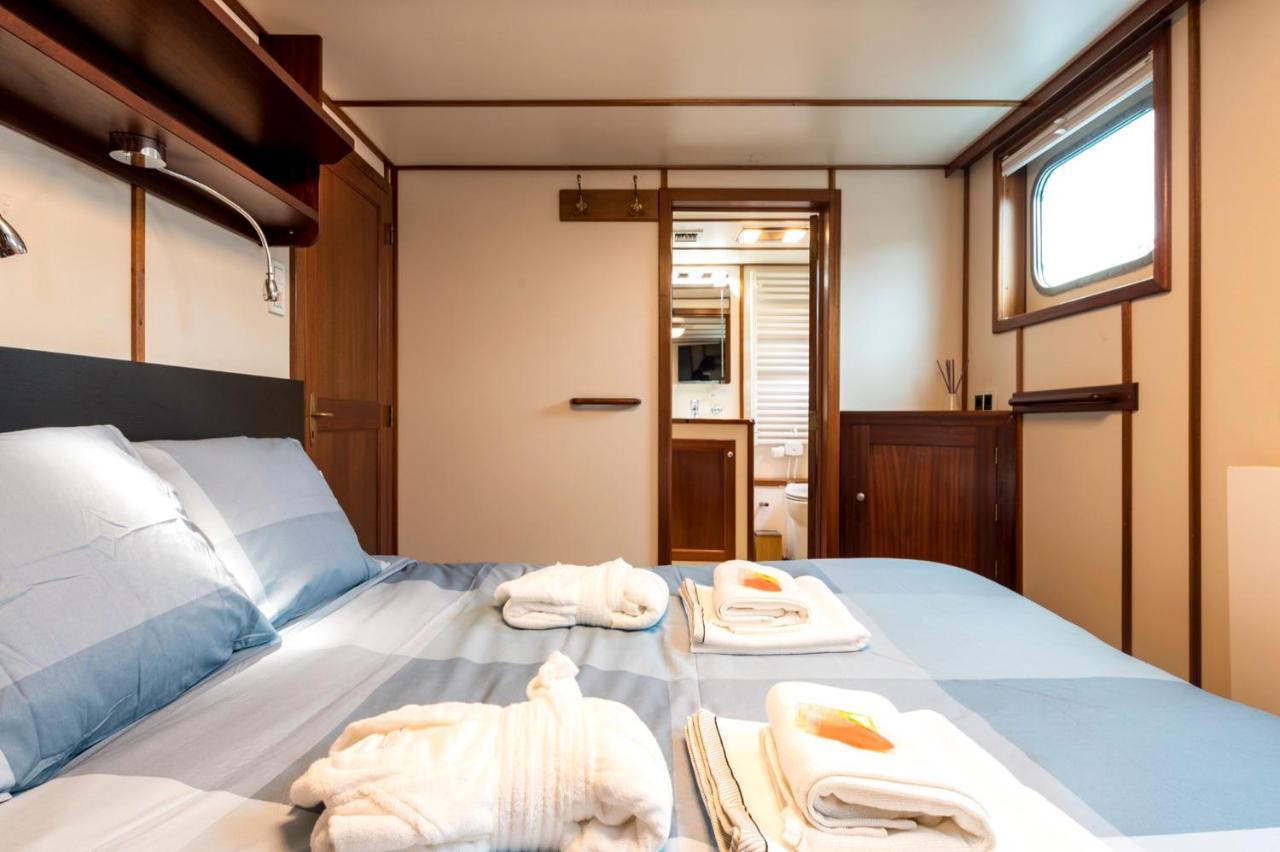 Luxury Boat Hotel Sant Adria de Besos Dış mekan fotoğraf