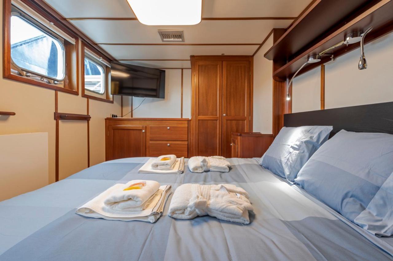 Luxury Boat Hotel Sant Adria de Besos Dış mekan fotoğraf