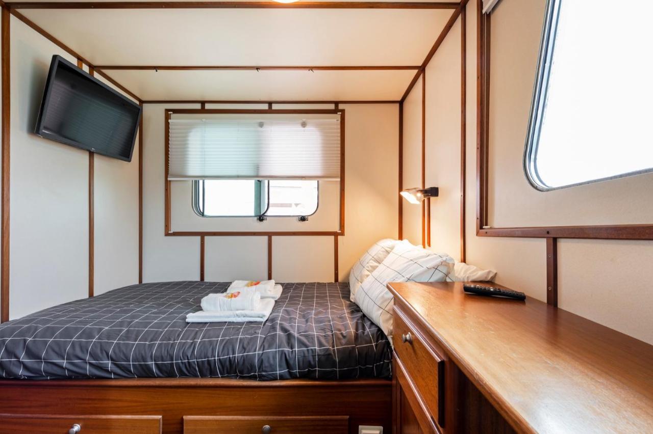 Luxury Boat Hotel Sant Adria de Besos Dış mekan fotoğraf