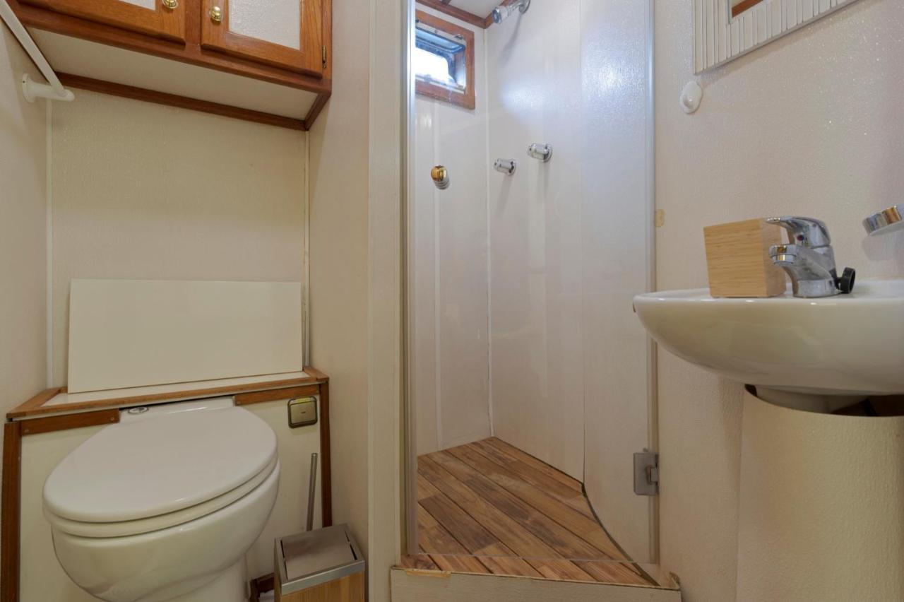 Luxury Boat Hotel Sant Adria de Besos Dış mekan fotoğraf