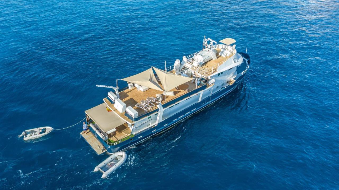 Luxury Boat Hotel Sant Adria de Besos Dış mekan fotoğraf